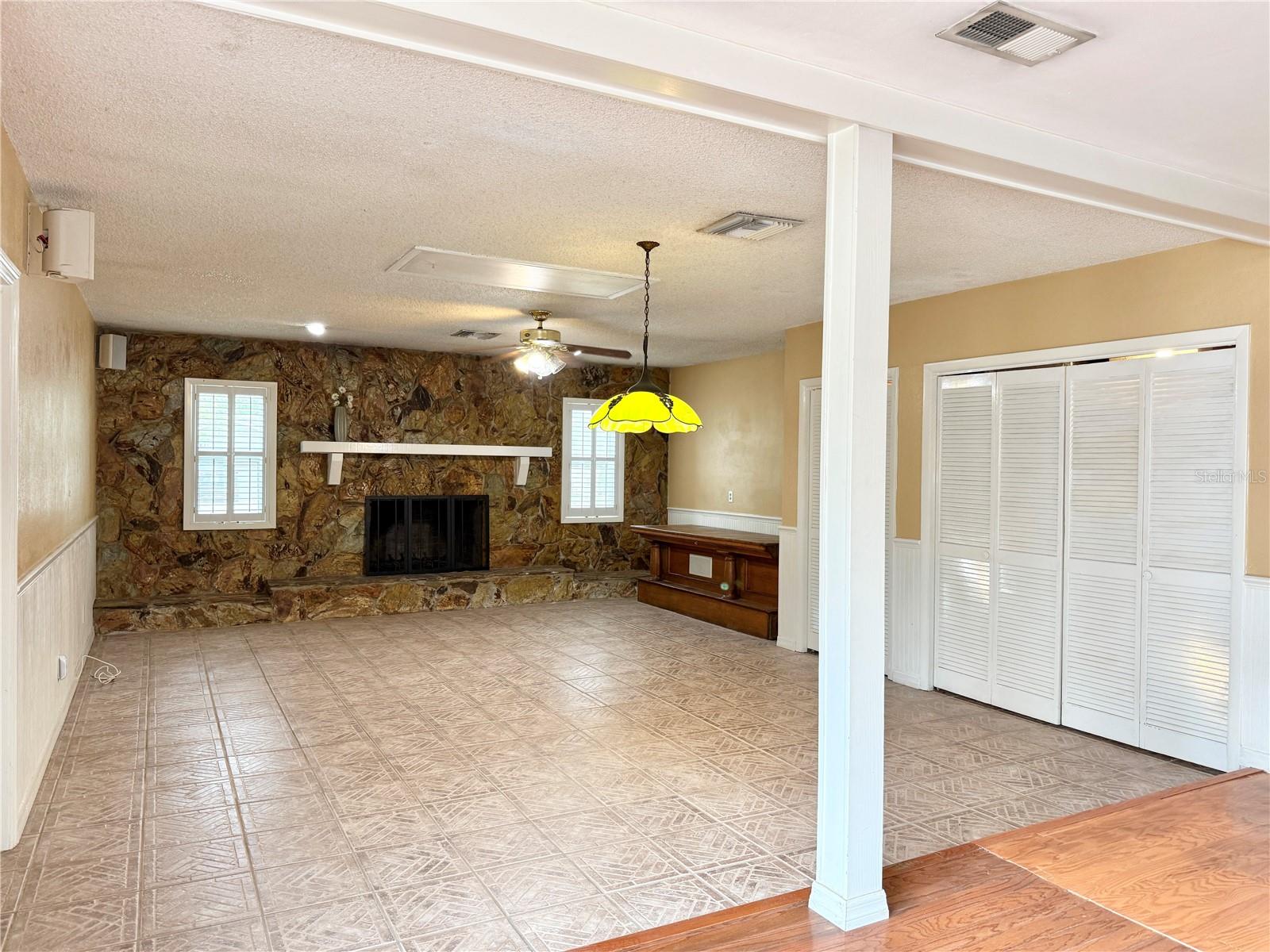 2523 KRUEGER LANE, TAMPA, FL, 33618