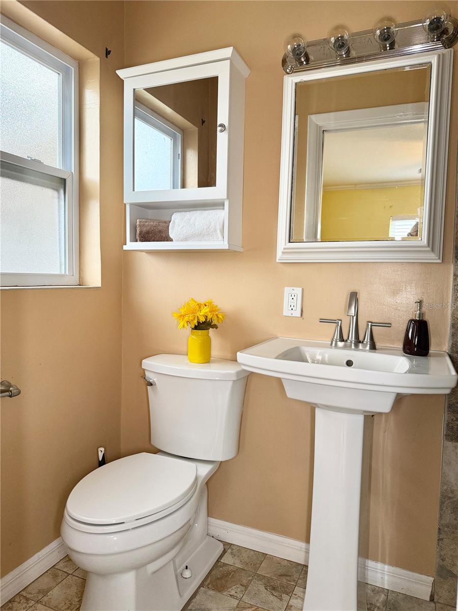 2523 KRUEGER LANE, TAMPA, FL, 33618