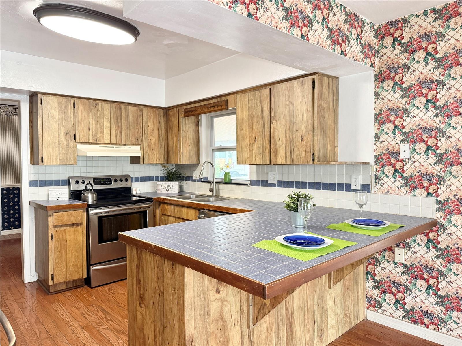 2523 KRUEGER LANE, TAMPA, FL, 33618