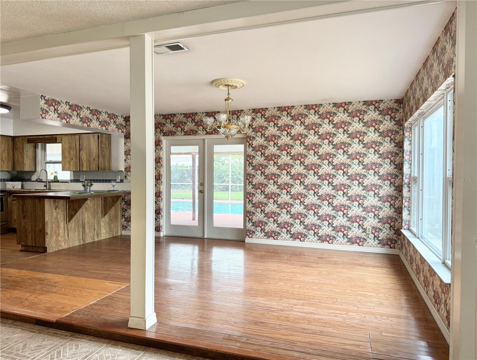 2523 KRUEGER LANE, TAMPA, FL, 33618