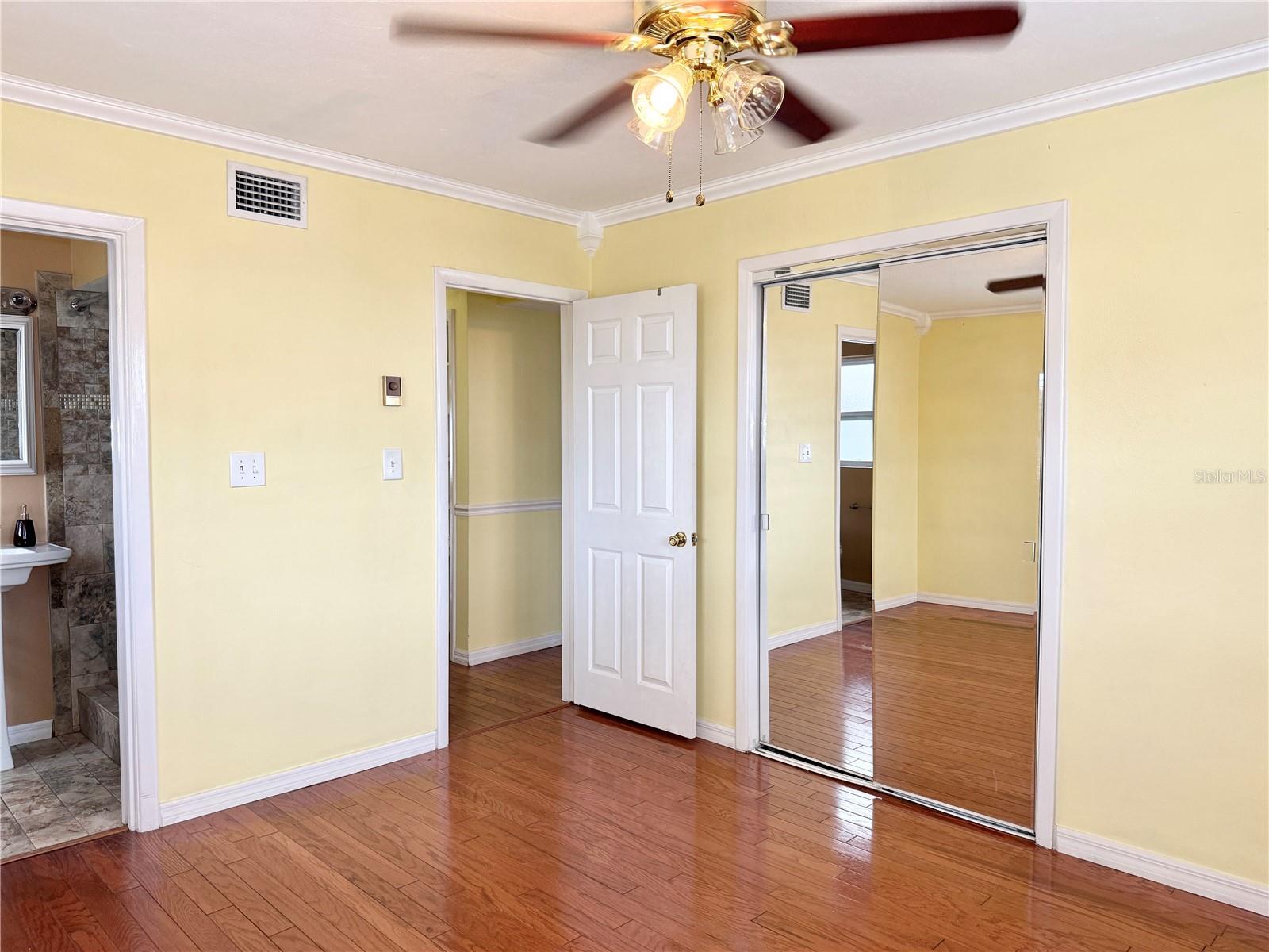 2523 KRUEGER LANE, TAMPA, FL, 33618