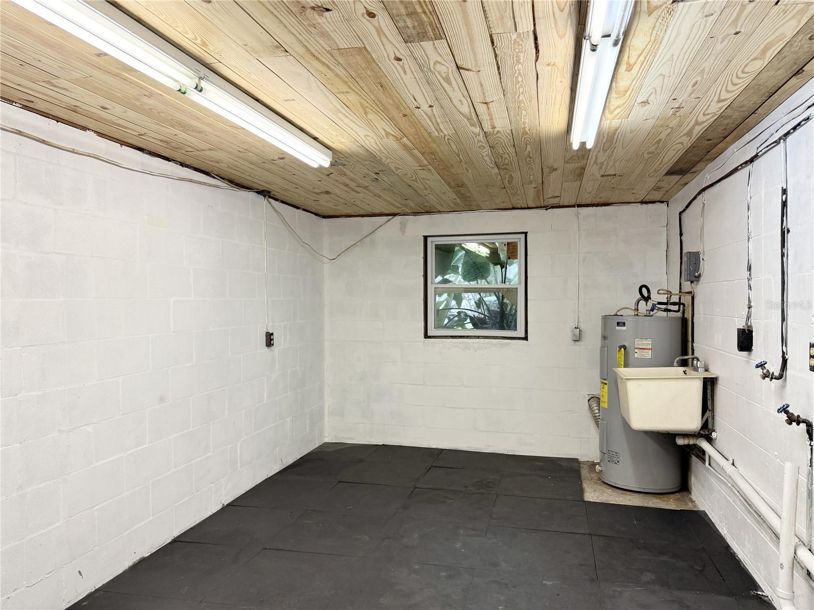 2523 KRUEGER LANE, TAMPA, FL, 33618