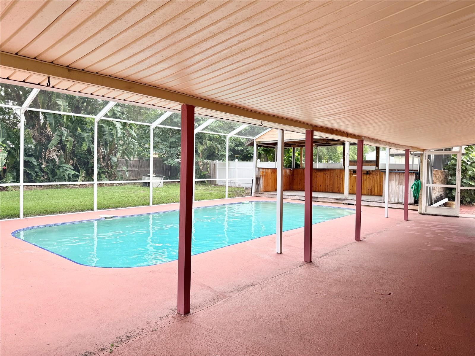 2523 KRUEGER LANE, TAMPA, FL, 33618