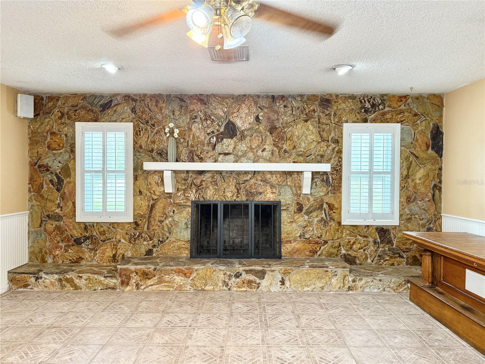 2523 KRUEGER LANE, TAMPA, FL, 33618