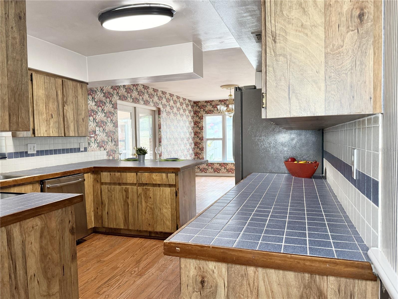 2523 KRUEGER LANE, TAMPA, FL, 33618