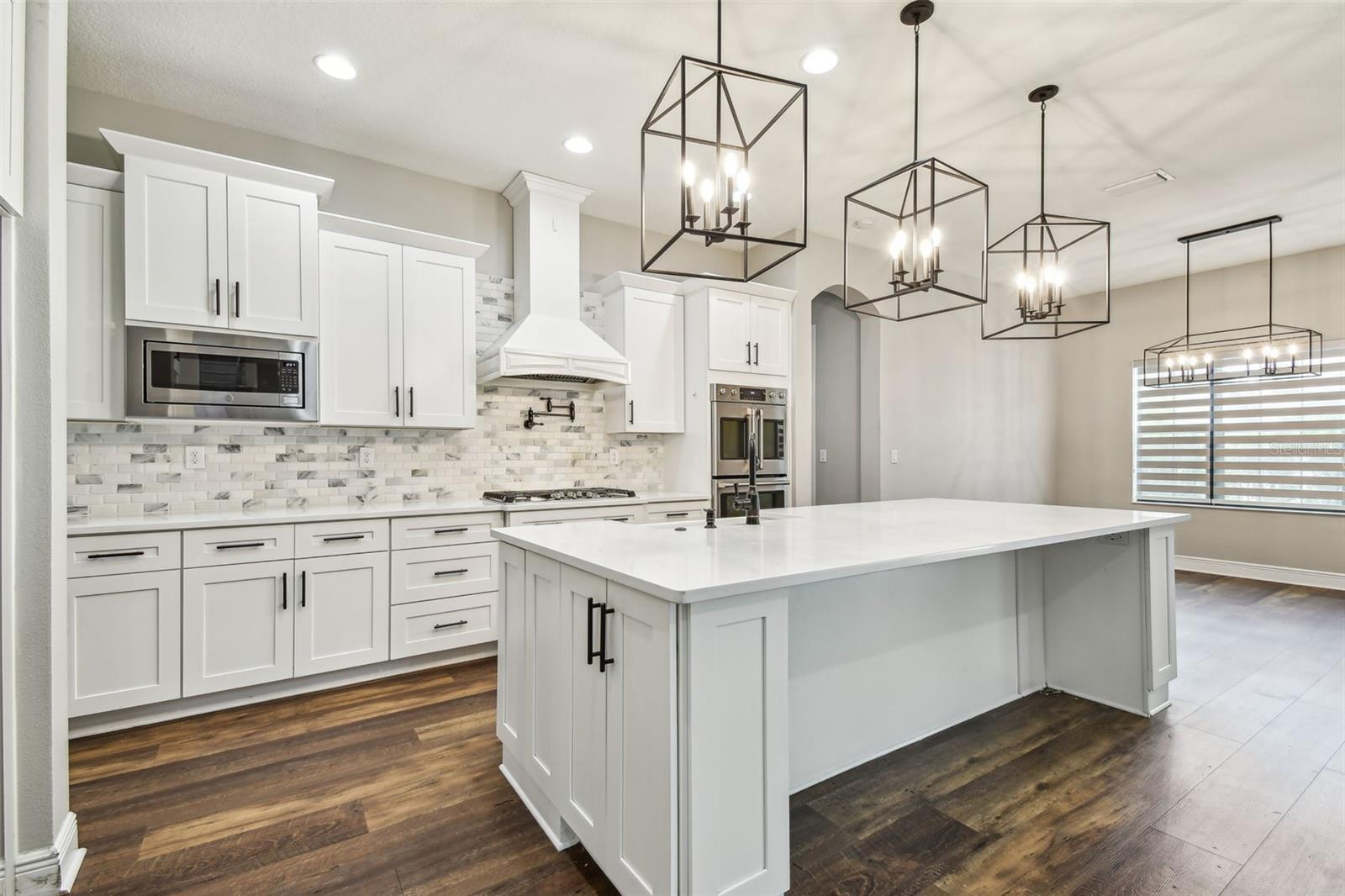 11407 DRIFTING LEAF DR, RIVERVIEW, FL, 33579