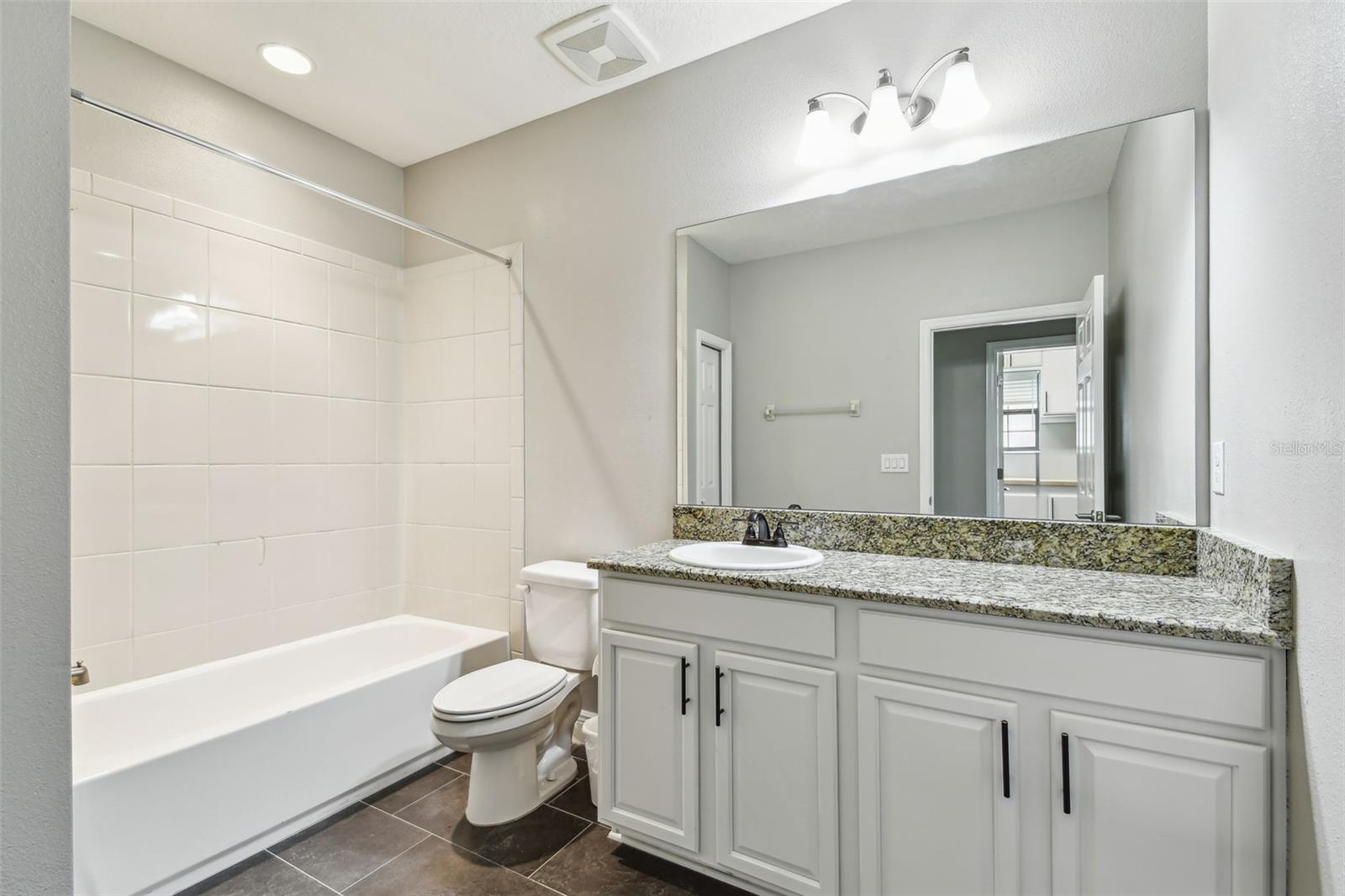 11407 DRIFTING LEAF DR, RIVERVIEW, FL, 33579