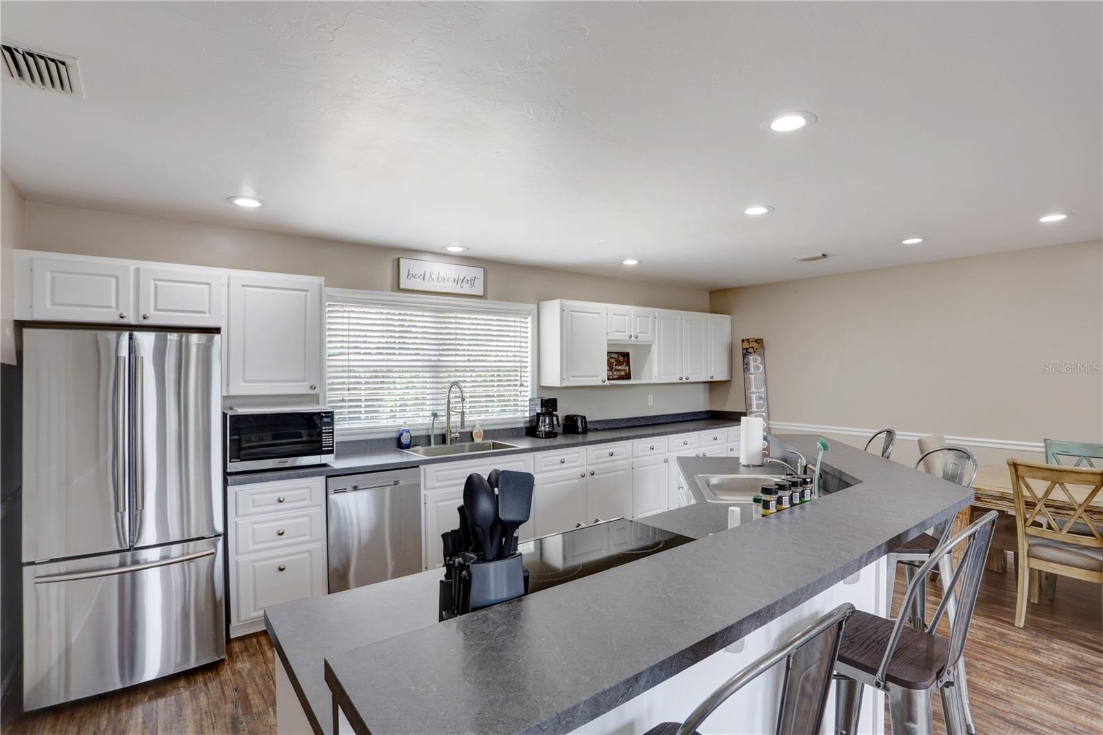 190 SE RIVERSIDE WEST DR, BRANFORD, FL, 32008