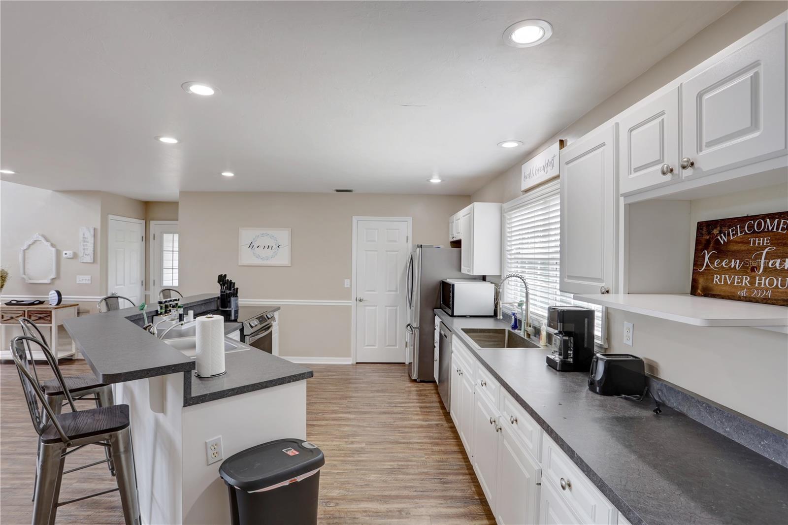 190 SE RIVERSIDE WEST DR, BRANFORD, FL, 32008