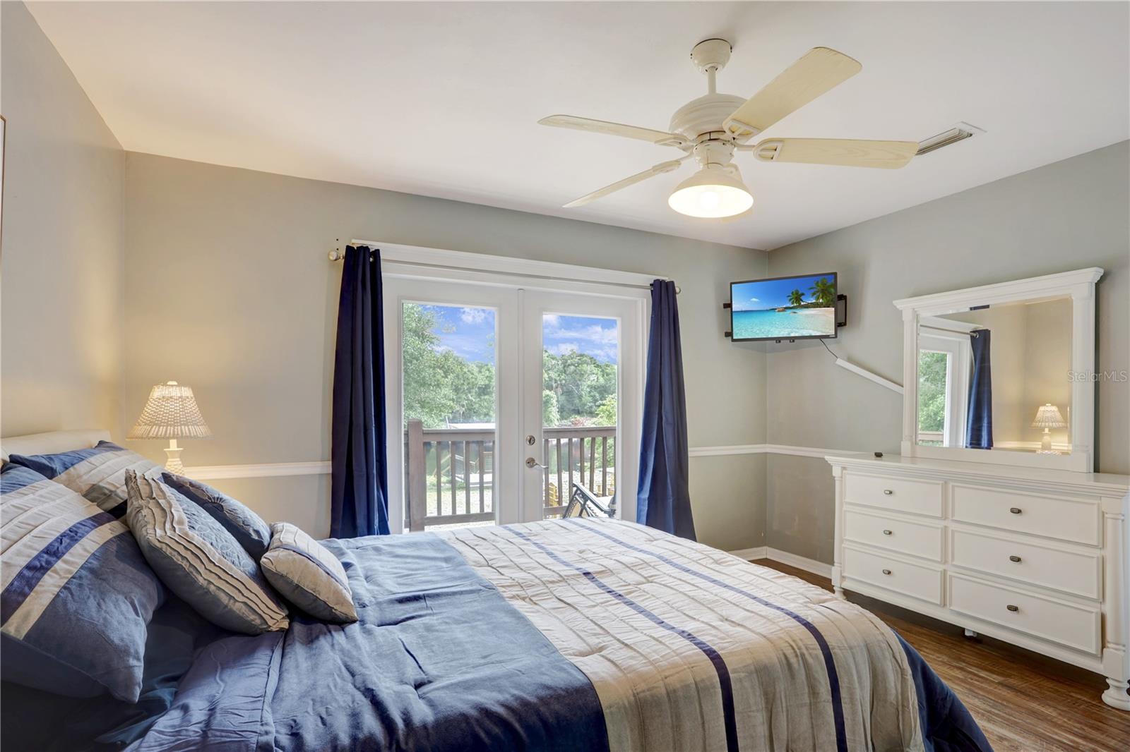 190 SE RIVERSIDE WEST DR, BRANFORD, FL, 32008