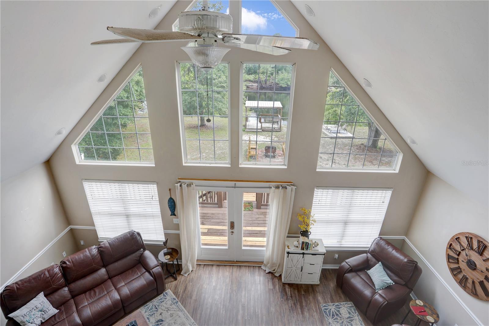 190 SE RIVERSIDE WEST DR, BRANFORD, FL, 32008