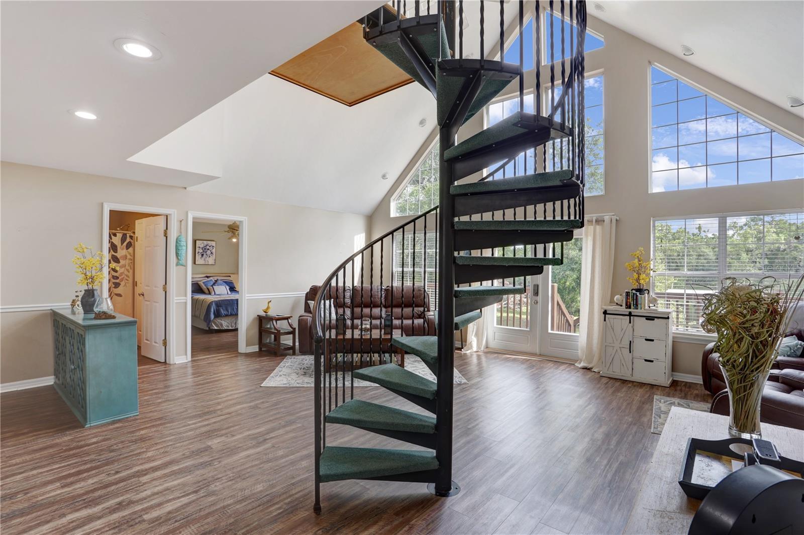 190 SE RIVERSIDE WEST DR, BRANFORD, FL, 32008