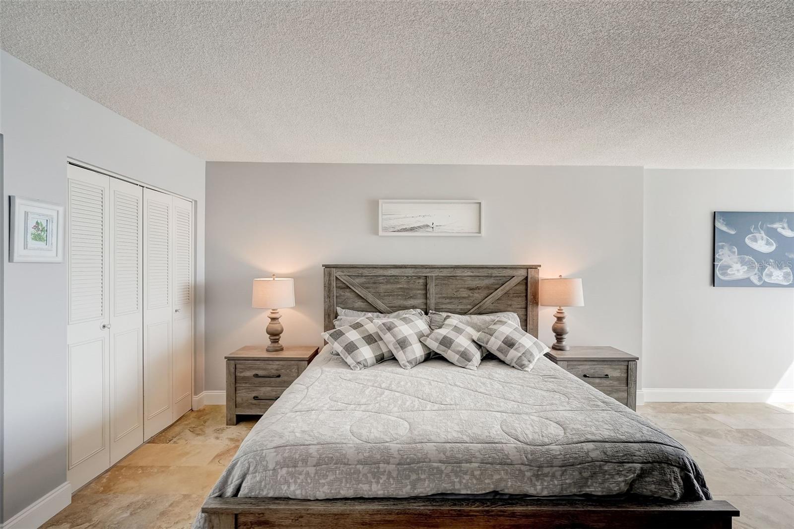 2425 GULF OF MEXICO DR #14B, LONGBOAT KEY, FL, 34228