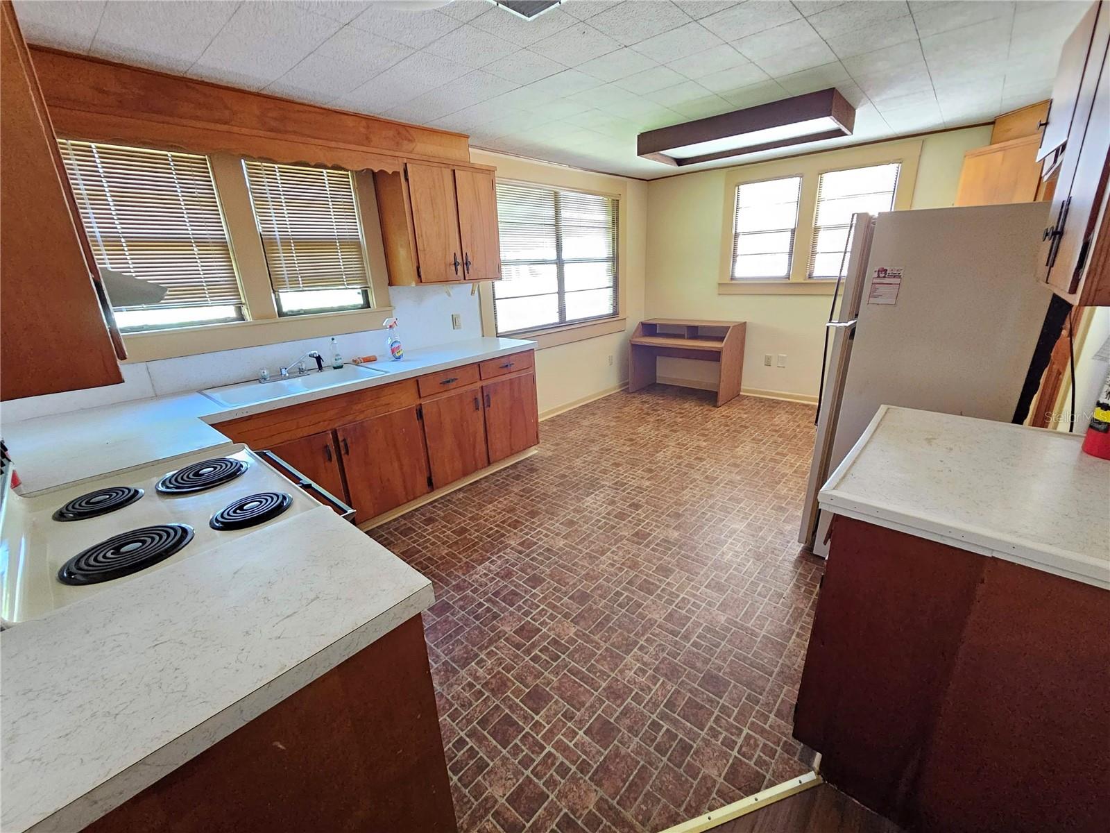 737 W CENTRAL AVE, WINTER HAVEN, FL, 33880