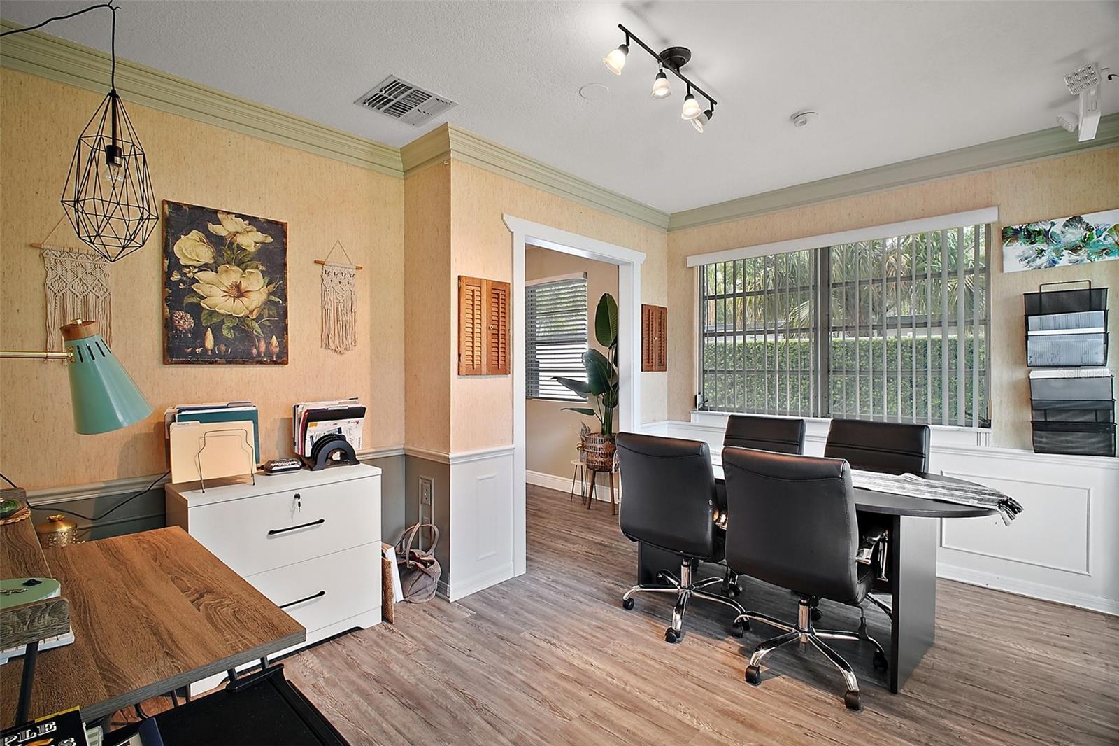 712 N GROVE ST, EUSTIS, FL, 32726