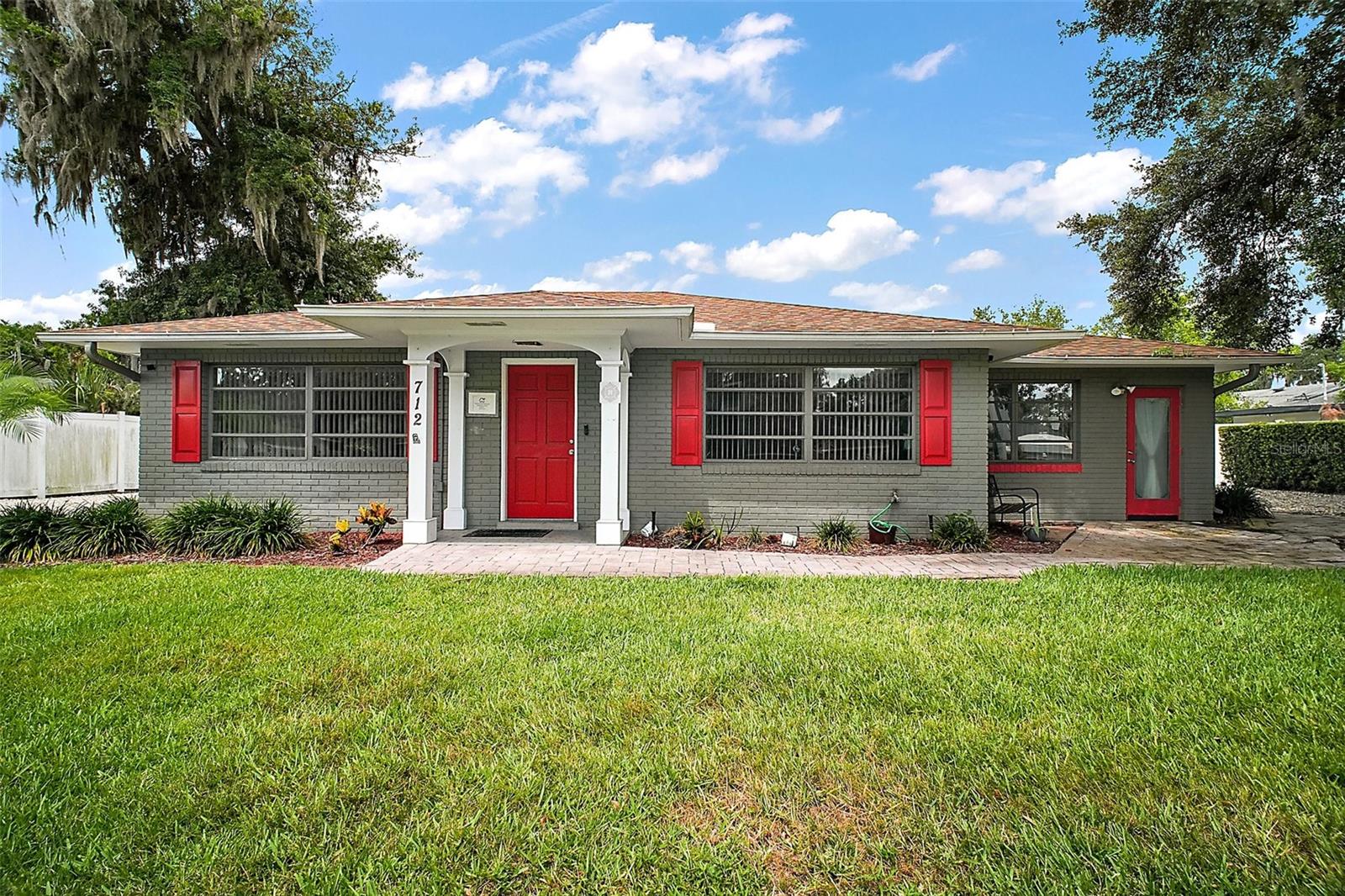 712 N GROVE ST, EUSTIS, FL, 32726