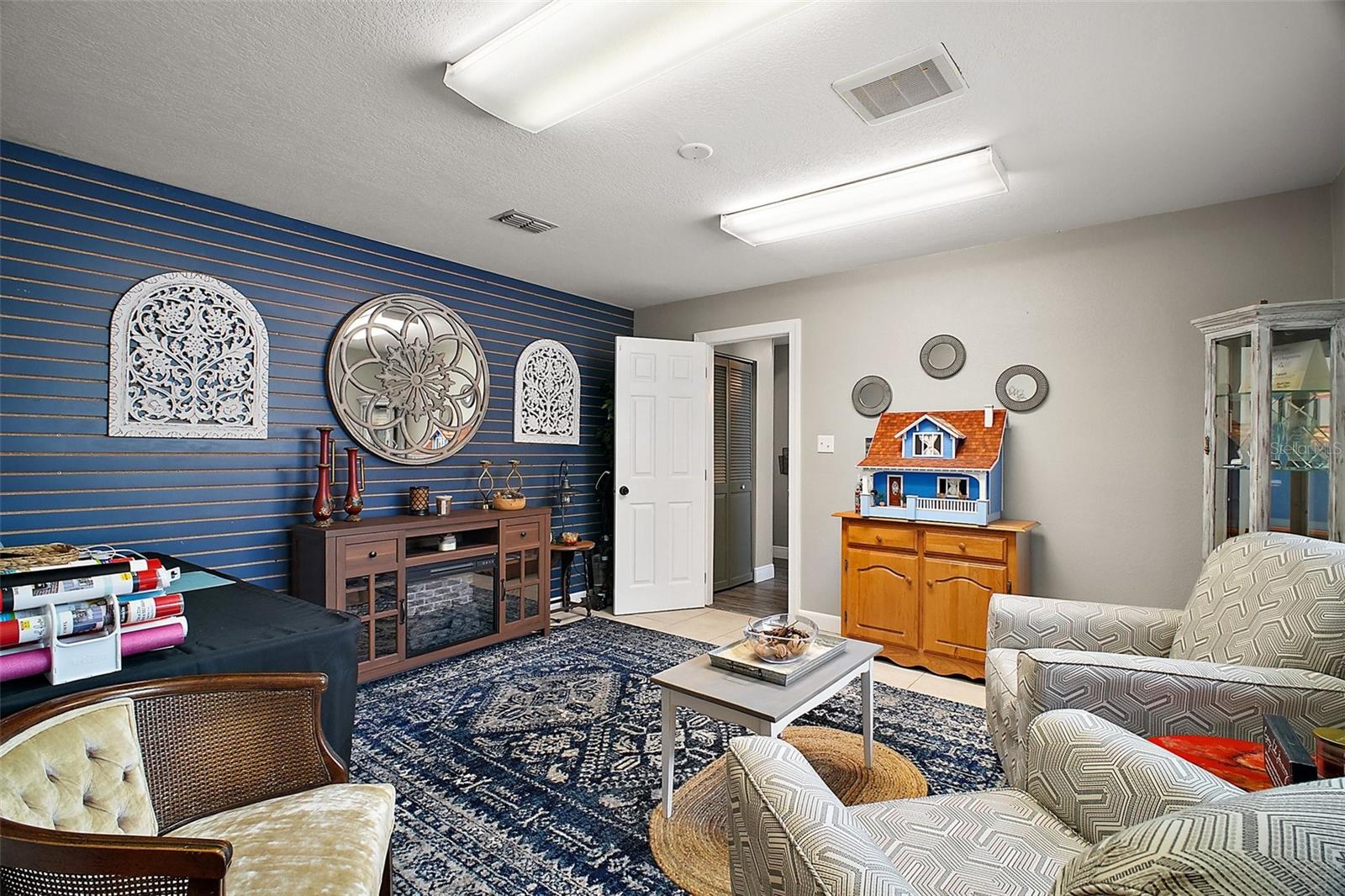 712 N GROVE ST, EUSTIS, FL, 32726