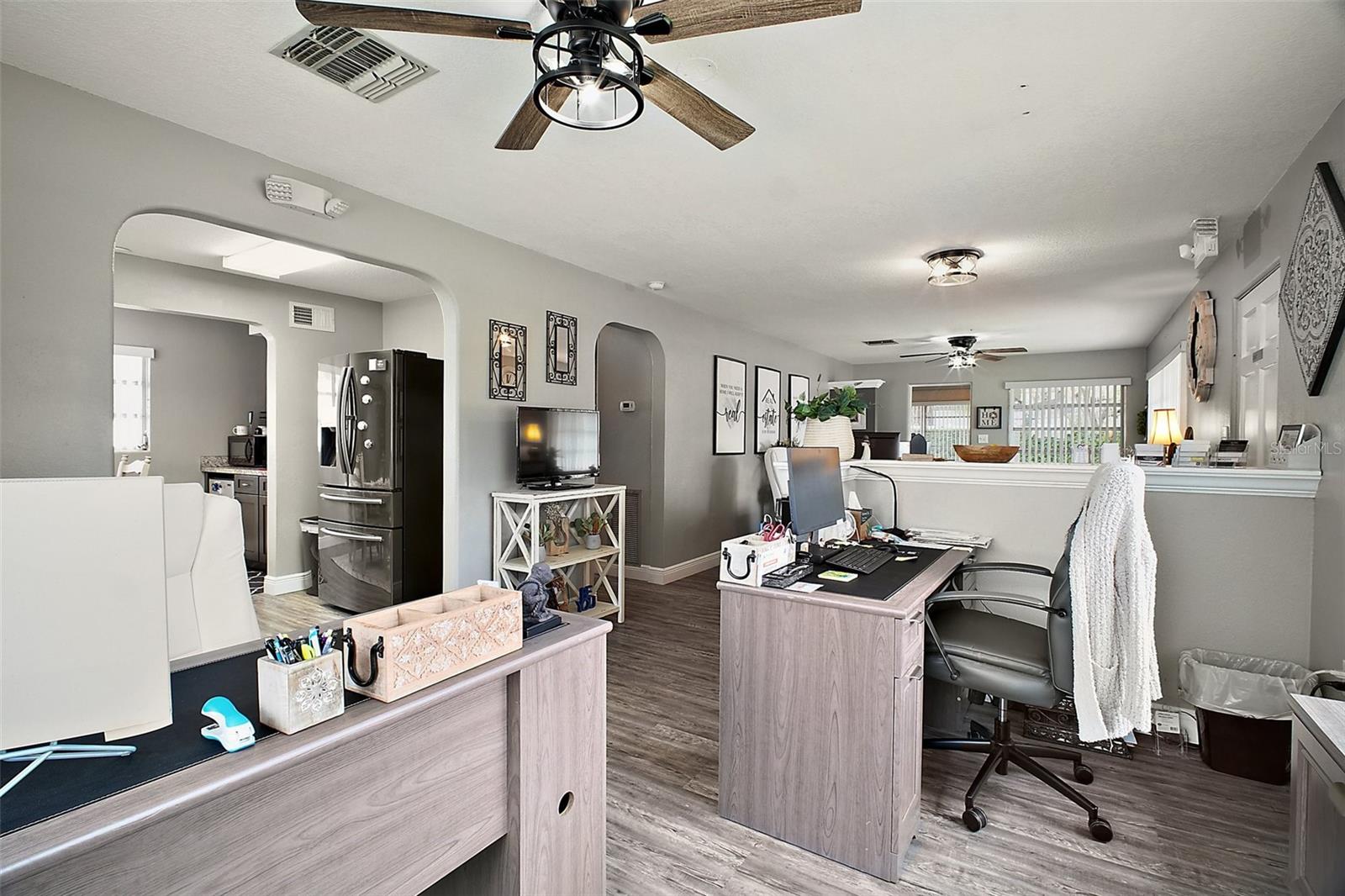 712 N GROVE ST, EUSTIS, FL, 32726