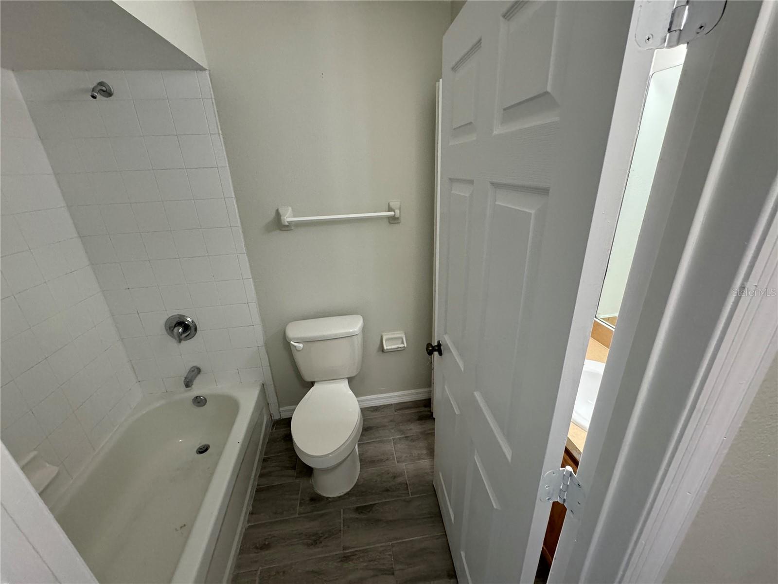 34329 OAK AVE, LEESBURG, FL, 34788