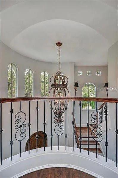 2712 W LEILA AVE, TAMPA, FL, 33611