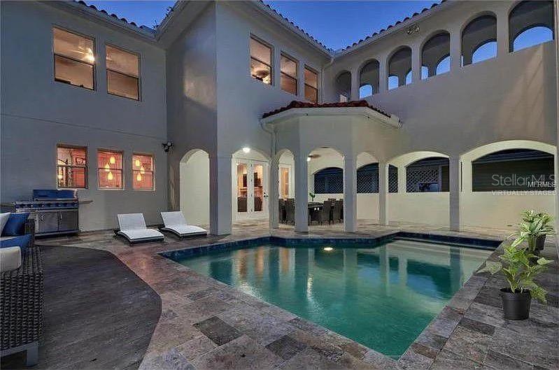 2712 W LEILA AVE, TAMPA, FL, 33611