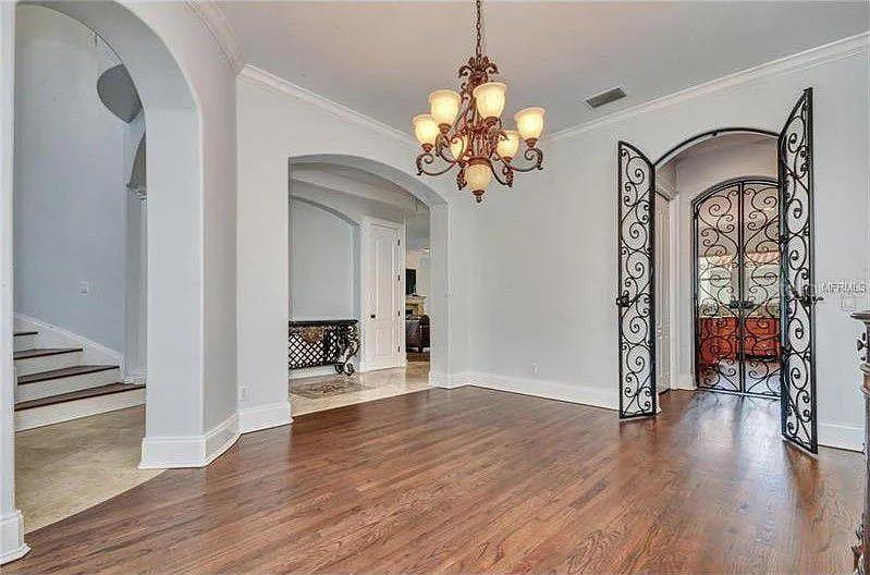 2712 W LEILA AVE, TAMPA, FL, 33611