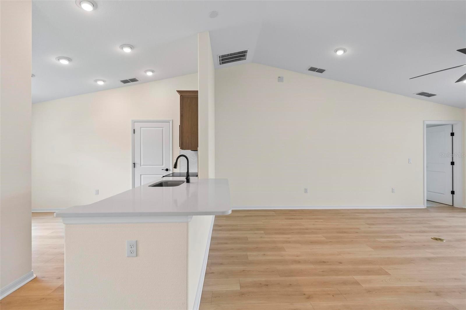 16 PRIORY LN, PALM COAST, FL, 32164