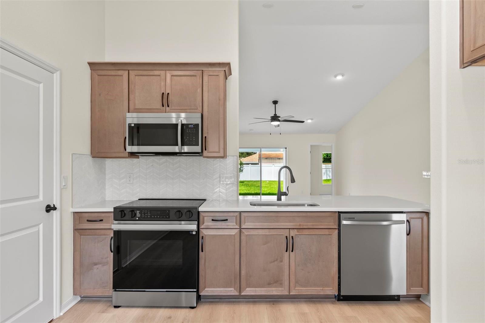 16 PRIORY LN, PALM COAST, FL, 32164