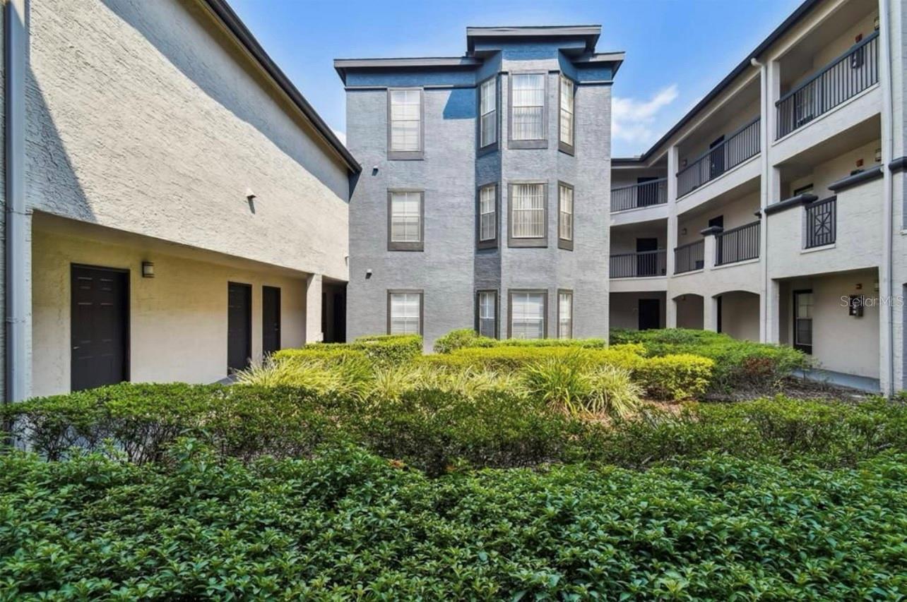 8517 ISLAND BREEZE LN #207, TEMPLE TERRACE, FL, 33637