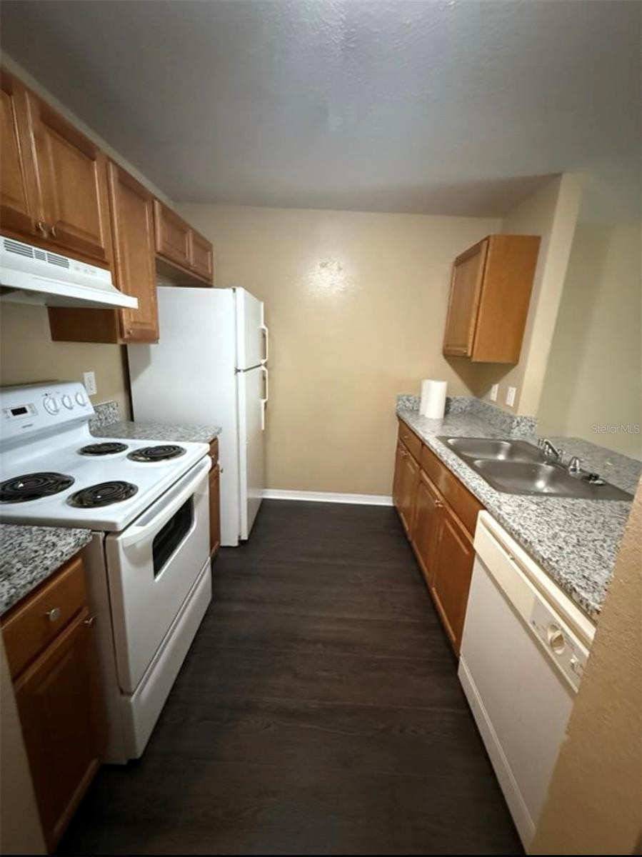 8517 ISLAND BREEZE LN #207, TEMPLE TERRACE, FL, 33637