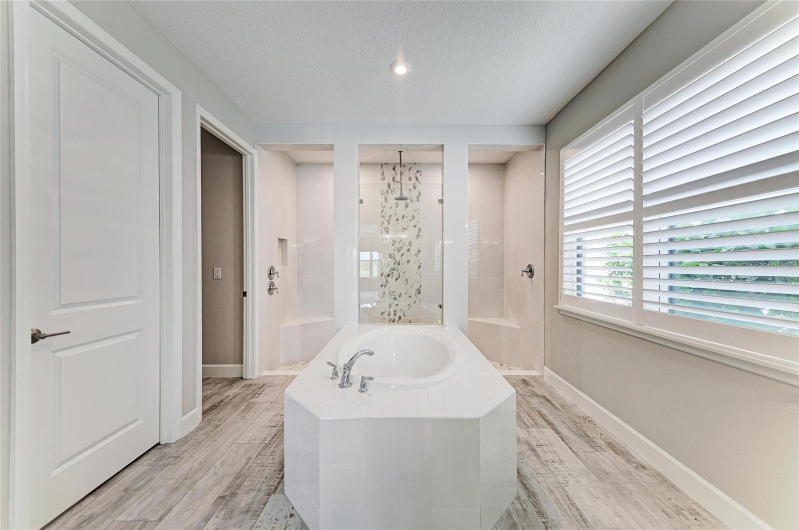 8264 SUMMER NIGHT RD, SARASOTA, FL, 34241