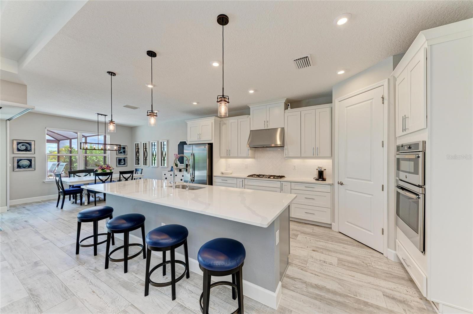 8264 SUMMER NIGHT RD, SARASOTA, FL, 34241