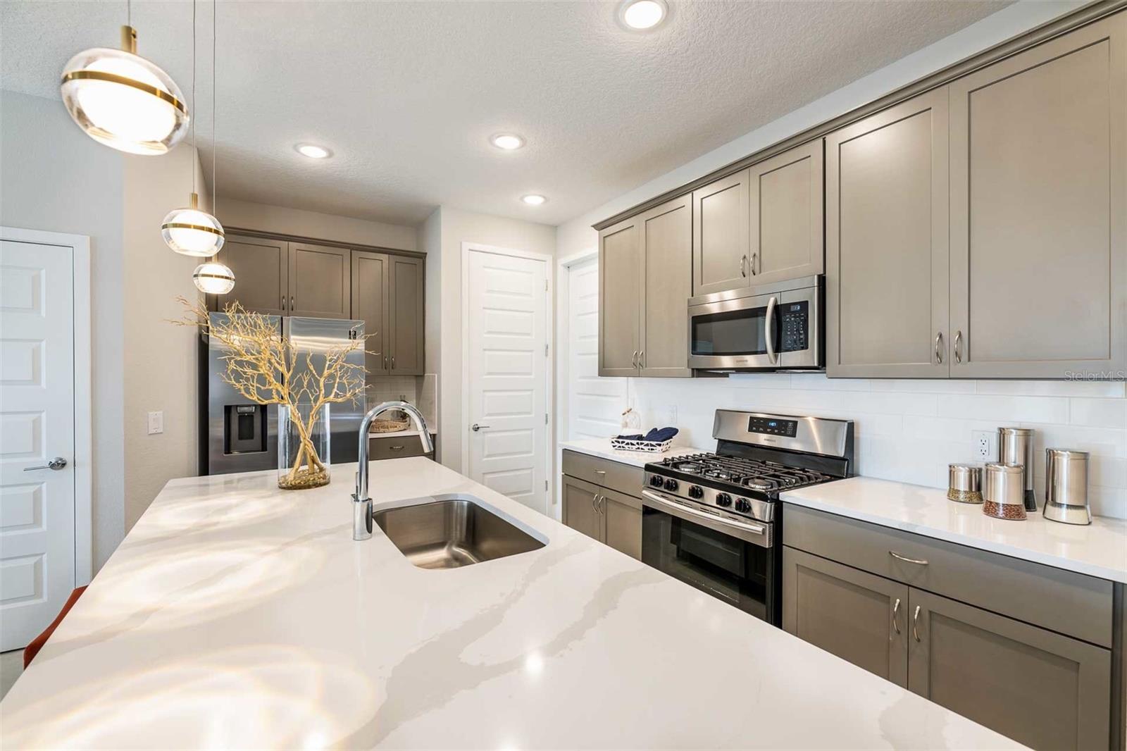 7770 SANDY RIDGE DR #136, REUNION, FL, 34747