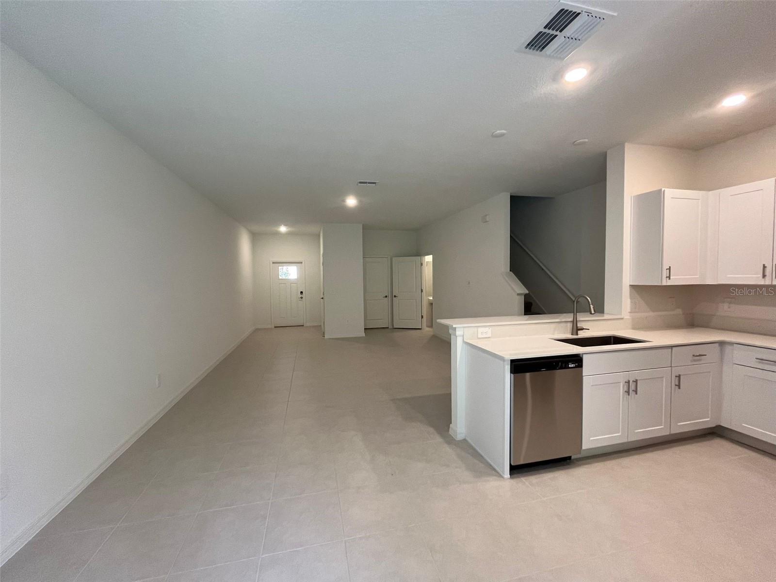 10264 TRUMPET HONEYSUCKLE WAY, SAN ANTONIO, FL, 33576