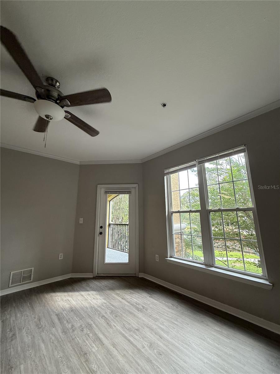 10019 COURTNEY PALMS BLVD #204, TAMPA, FL, 33619