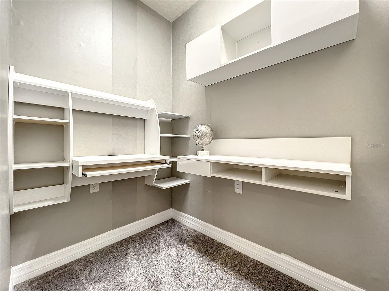 4993 SOUTHLAWN AVE, ORLANDO, FL, 32811