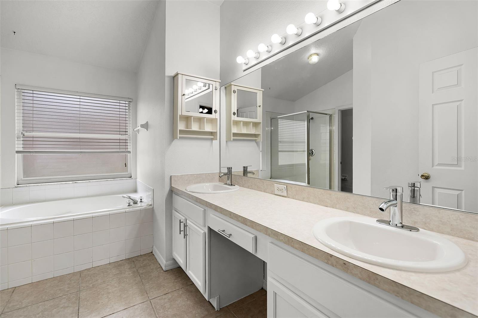 142 STONEGATE PASS, DAVENPORT, FL, 33897