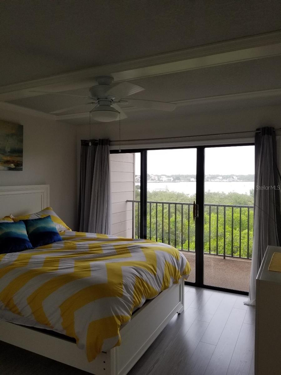 2700 BAYSHORE BLVD #11-302, DUNEDIN, FL, 34698