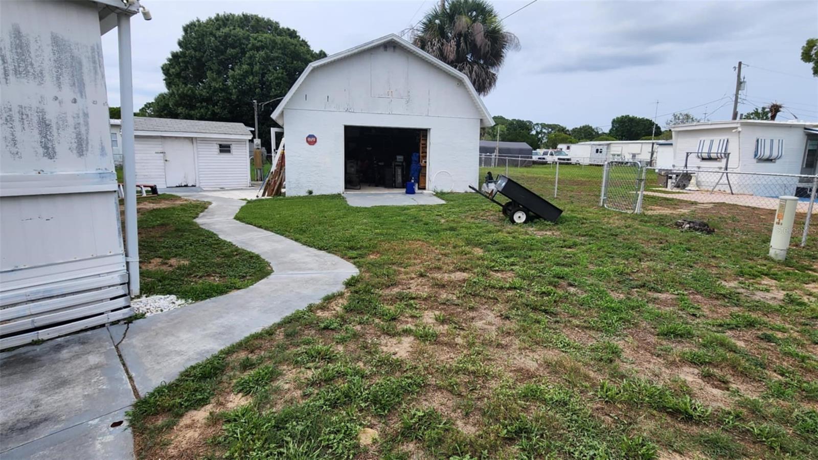 160 CENTER ST, OAK HILL, FL, 32759