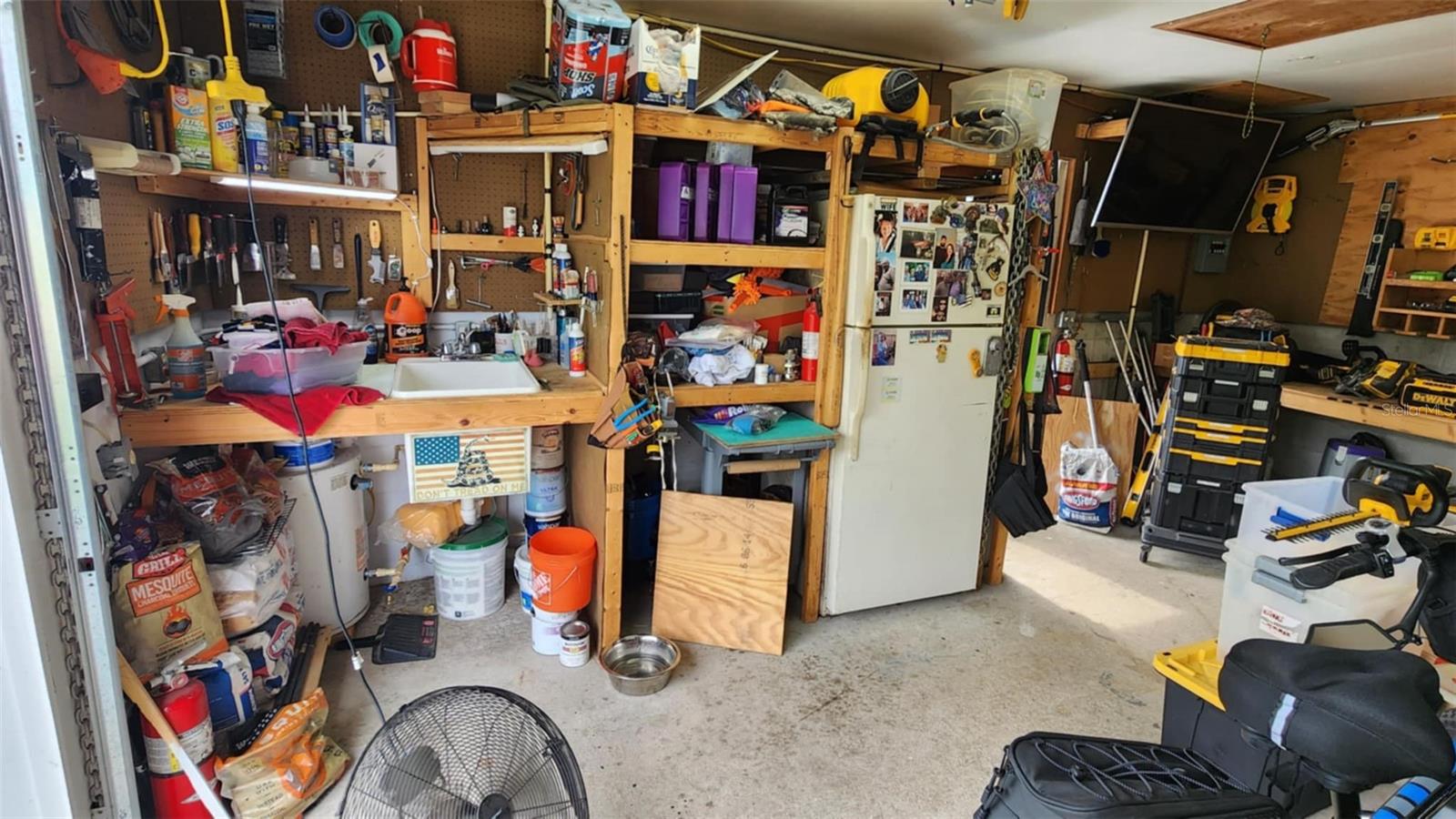 160 CENTER ST, OAK HILL, FL, 32759