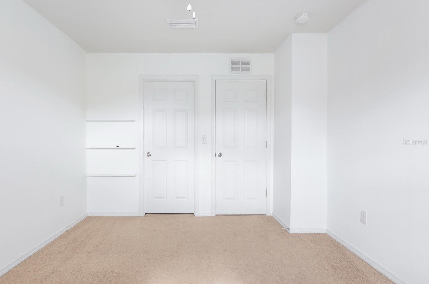 4770 WHITE SANDERLING CT, TAMPA, FL, 33619