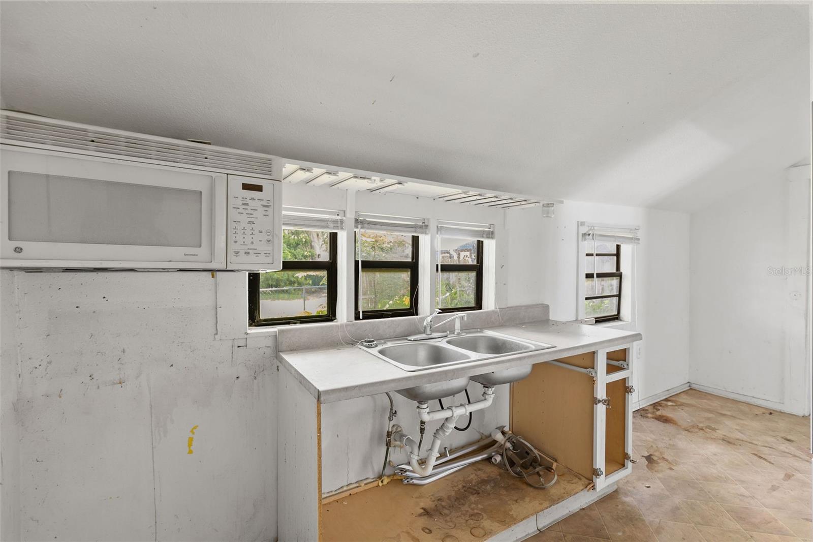 104 N PARK PL, EDGEWATER, FL, 32132