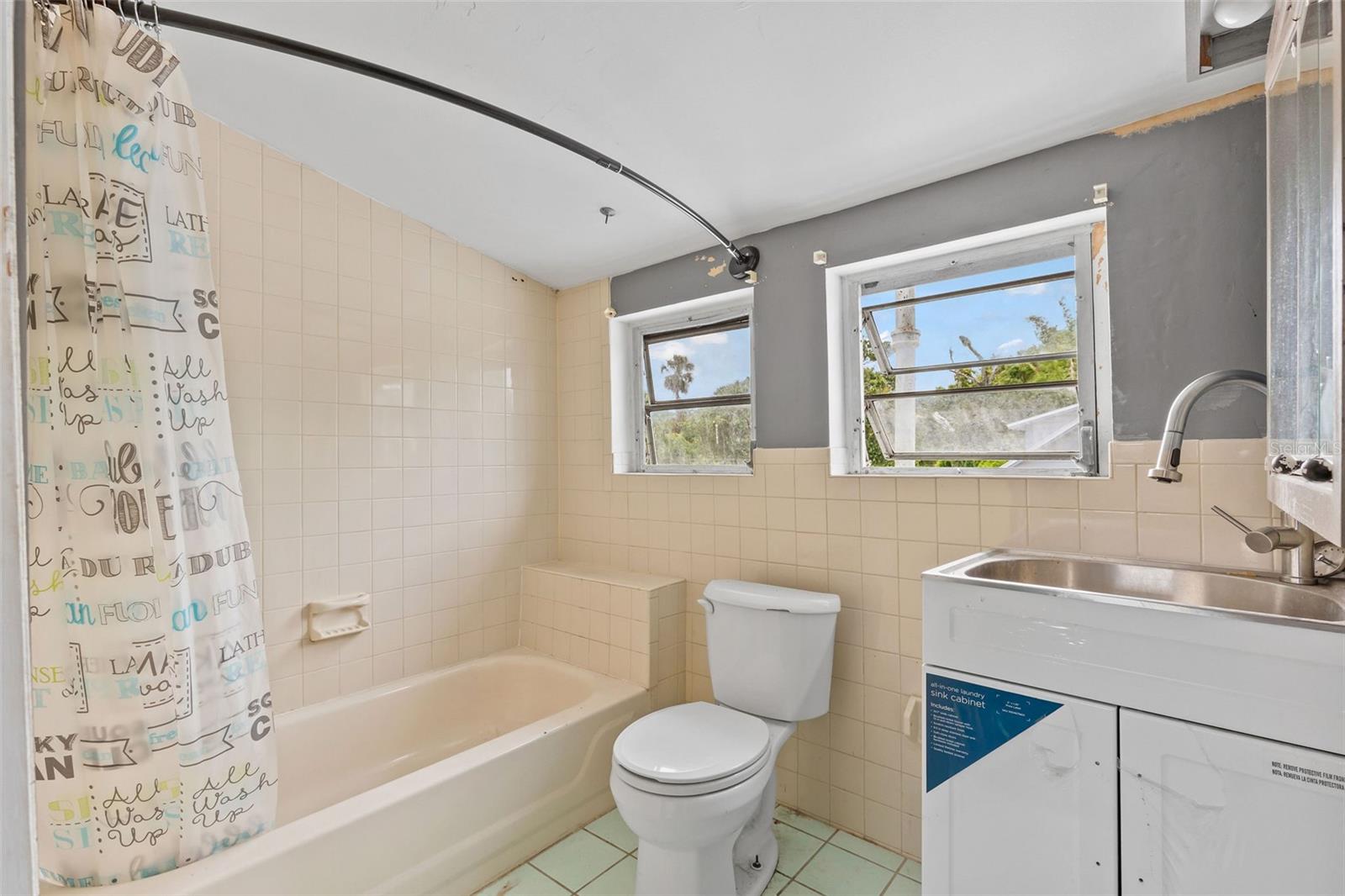 104 N PARK PL, EDGEWATER, FL, 32132