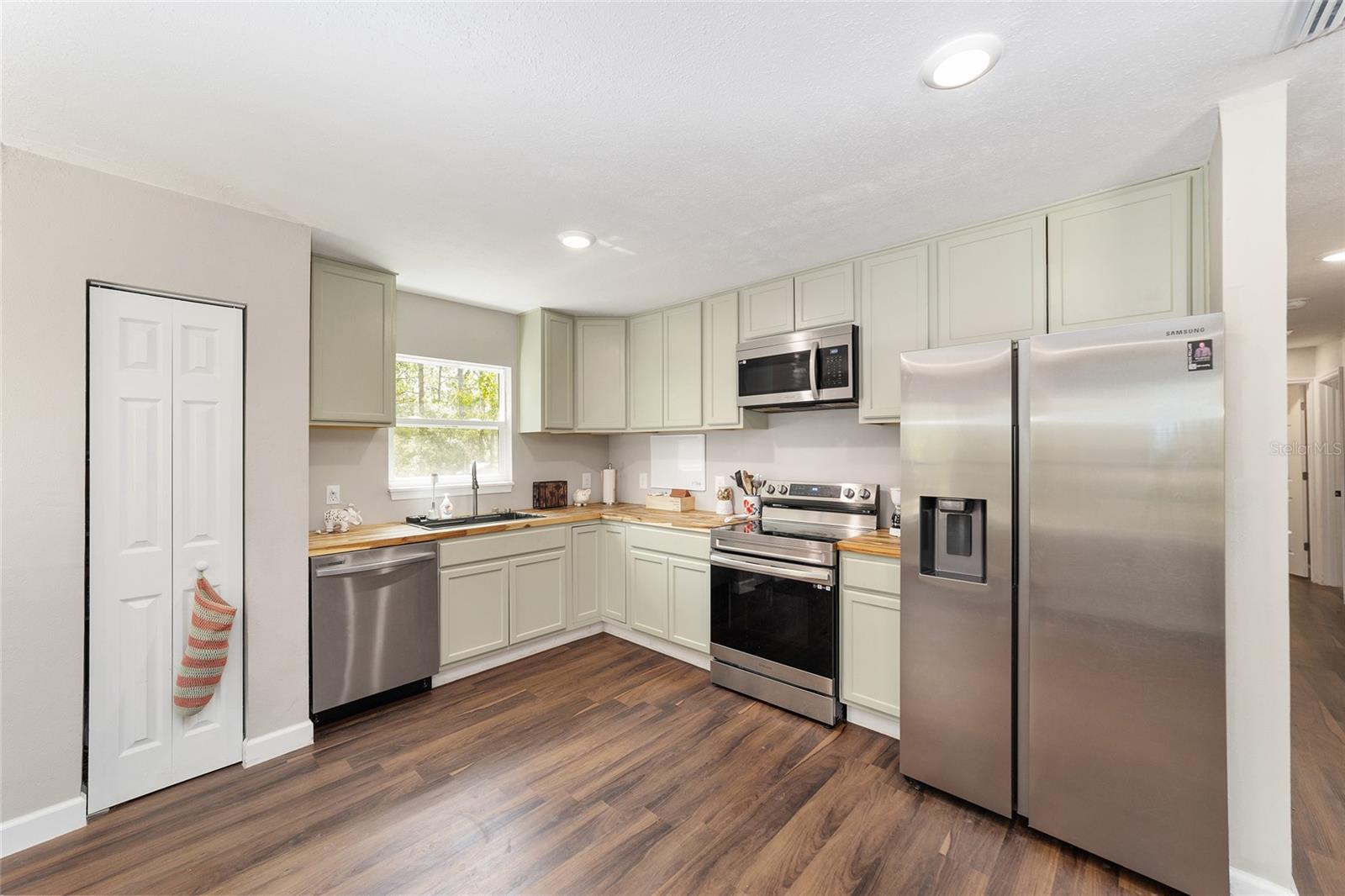 191 SE 148TH AVE, WILLISTON, FL, 32696