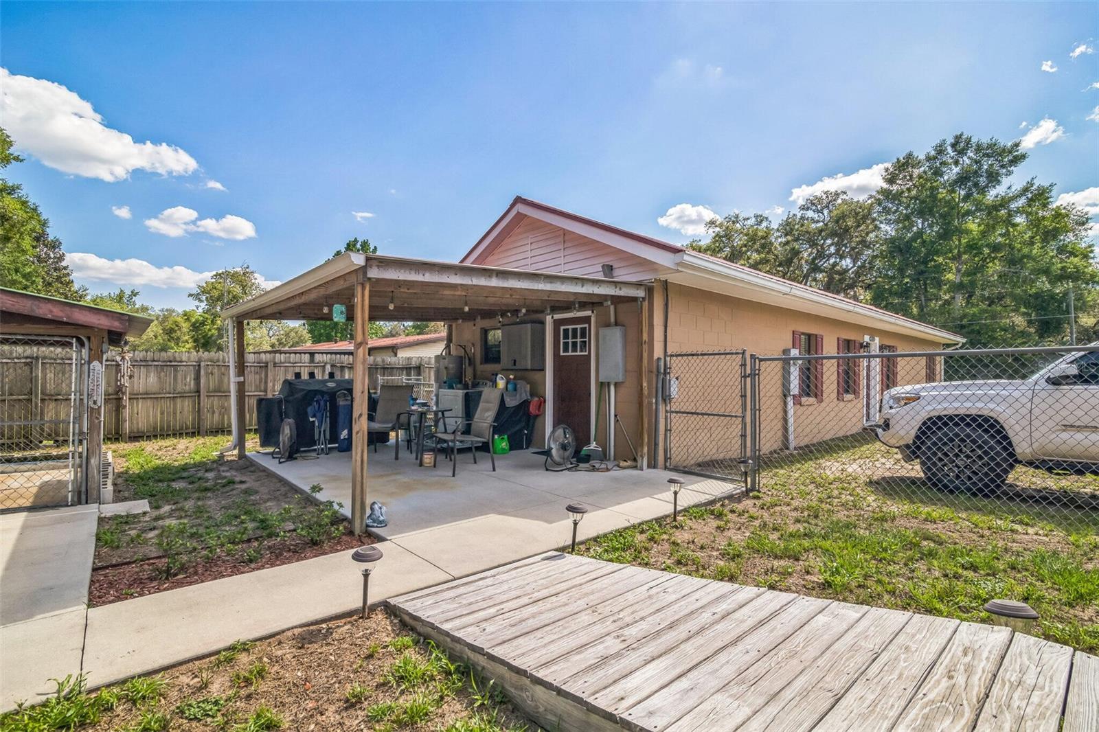 16750 E FORT KING ST, SILVER SPRINGS, FL, 34488