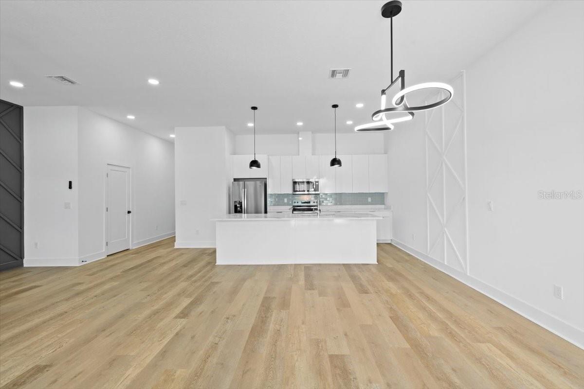 2608 W COLUMBUS DR #2, TAMPA, FL, 33607