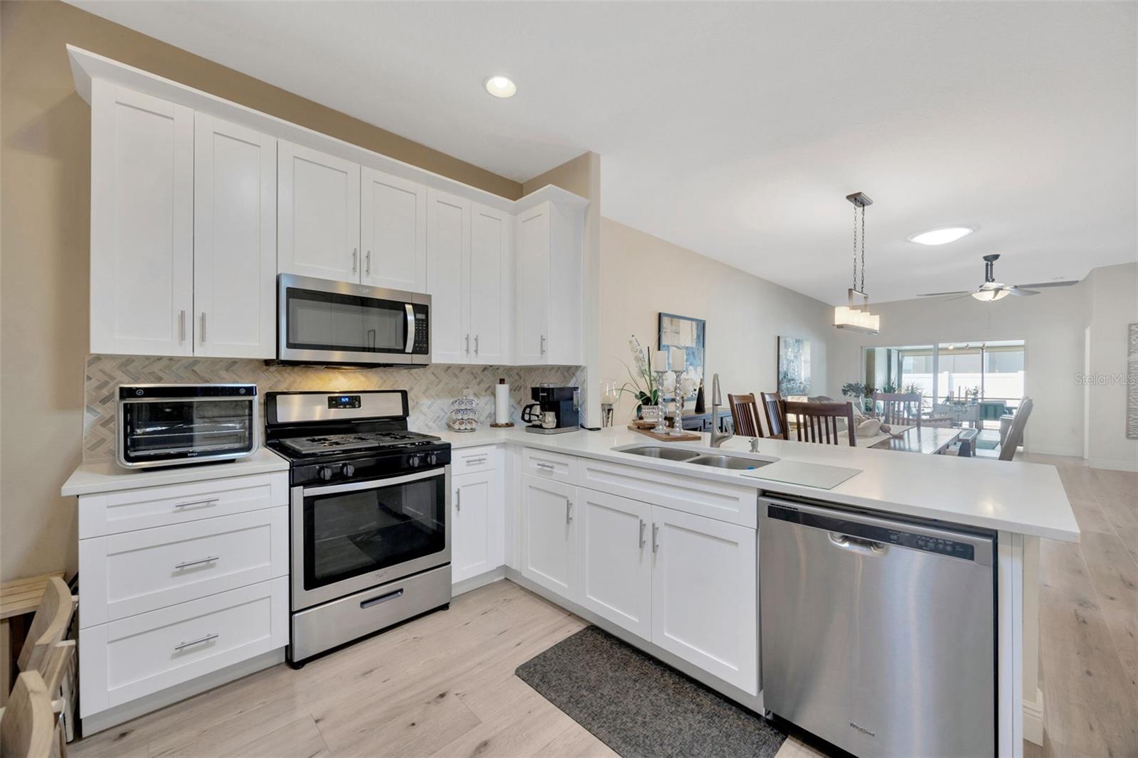 31814 LARKENHEATH DR, WESLEY CHAPEL, FL, 33543