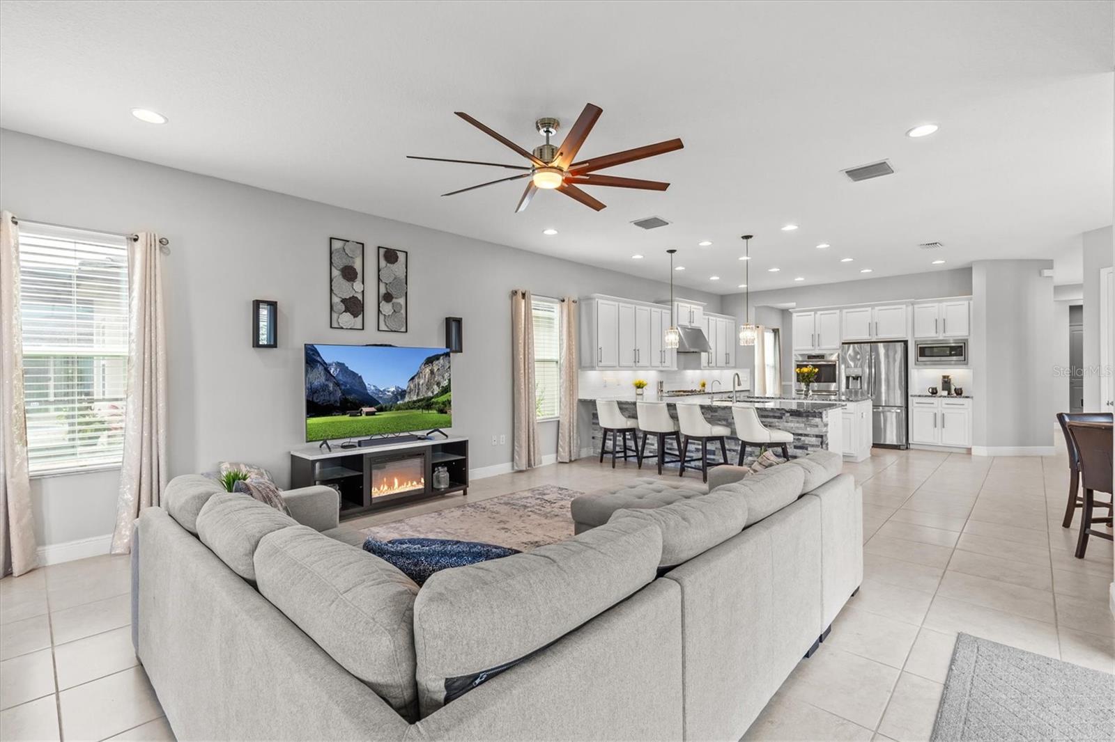 2724 COCO PALM CIR, WESLEY CHAPEL, FL, 33543