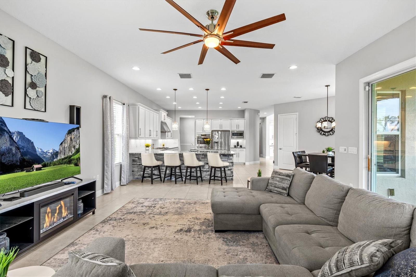 2724 COCO PALM CIR, WESLEY CHAPEL, FL, 33543