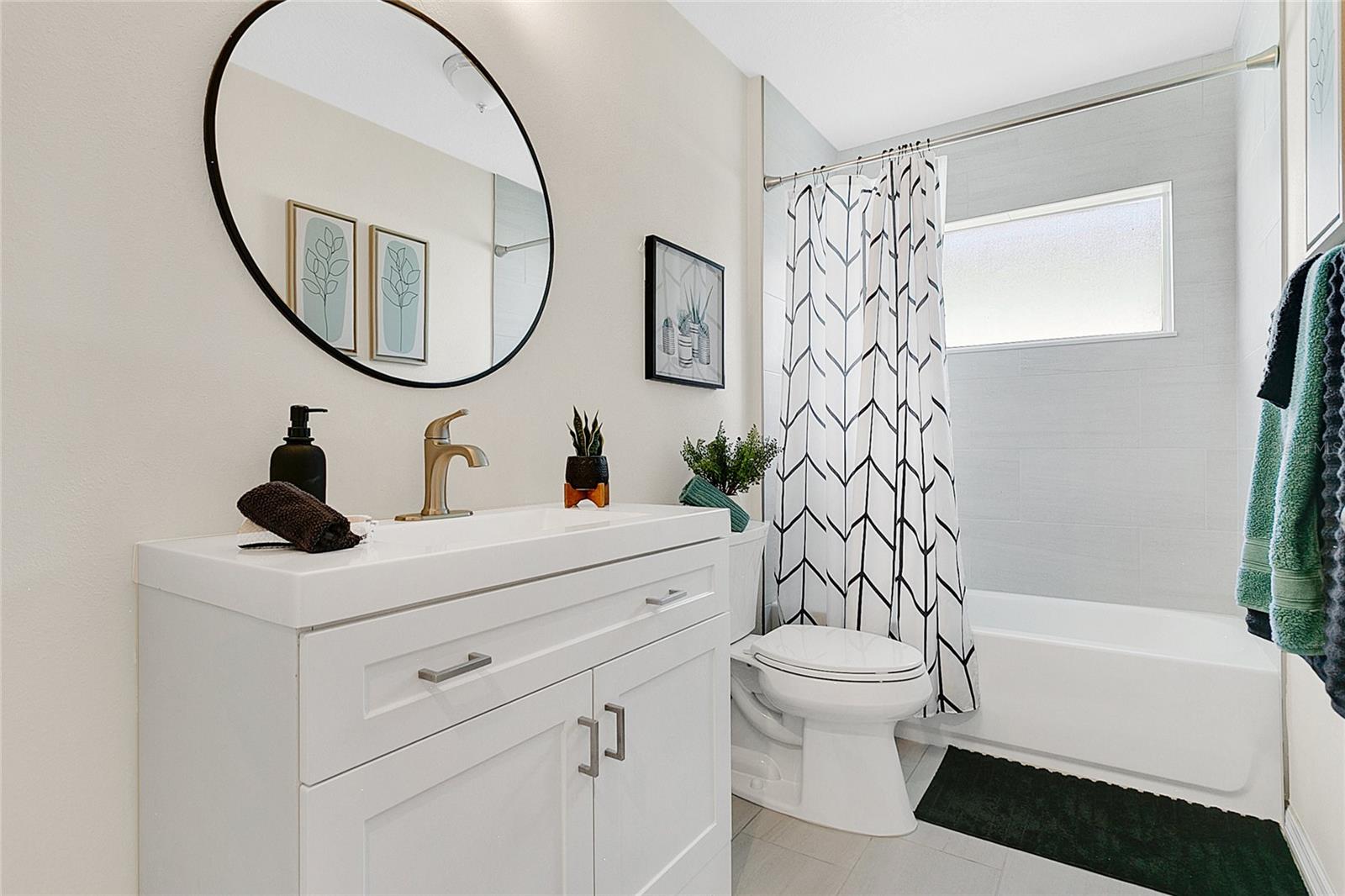 5562 CHARLESTON AVENUE, TAVARES, FL, 32778